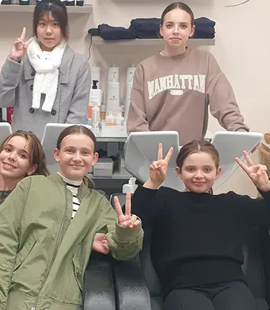 Réalisation de coupes modernes pour filles et garçons à Teil